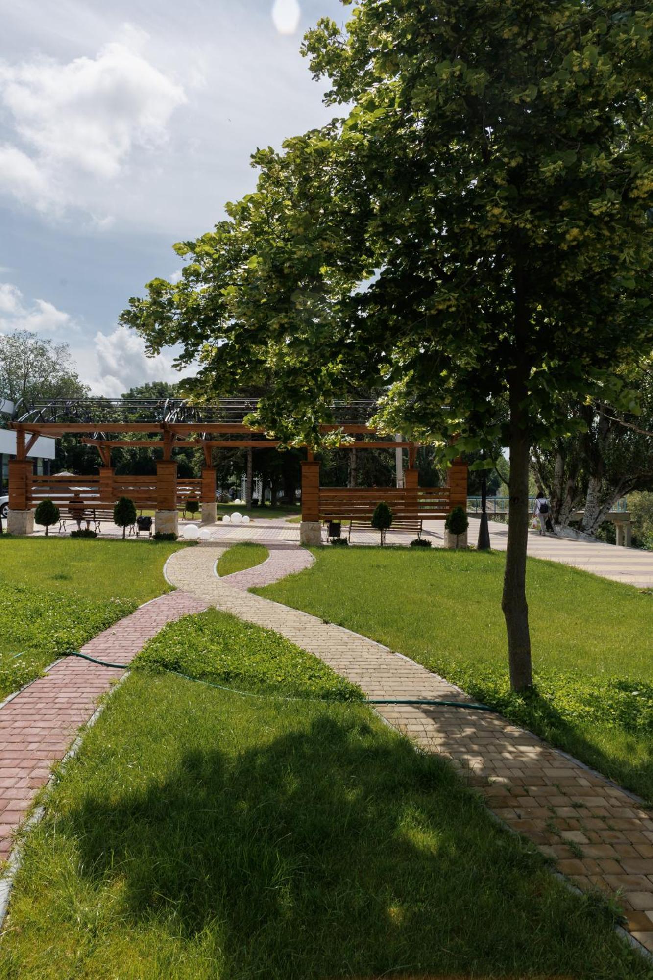 Park Hotel Tiraspol Exterior photo