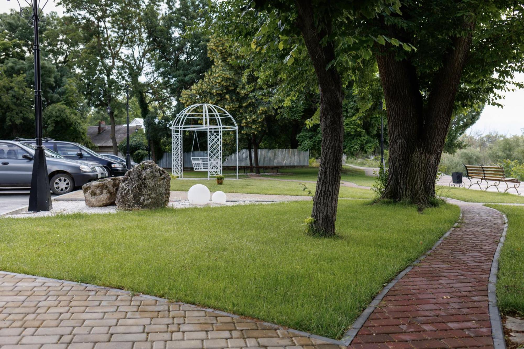 Park Hotel Tiraspol Exterior photo